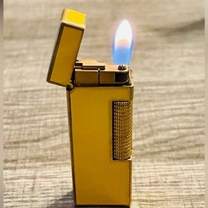 Dunhill rollagas vintage lighter- yellow/gold trim- great working cond
